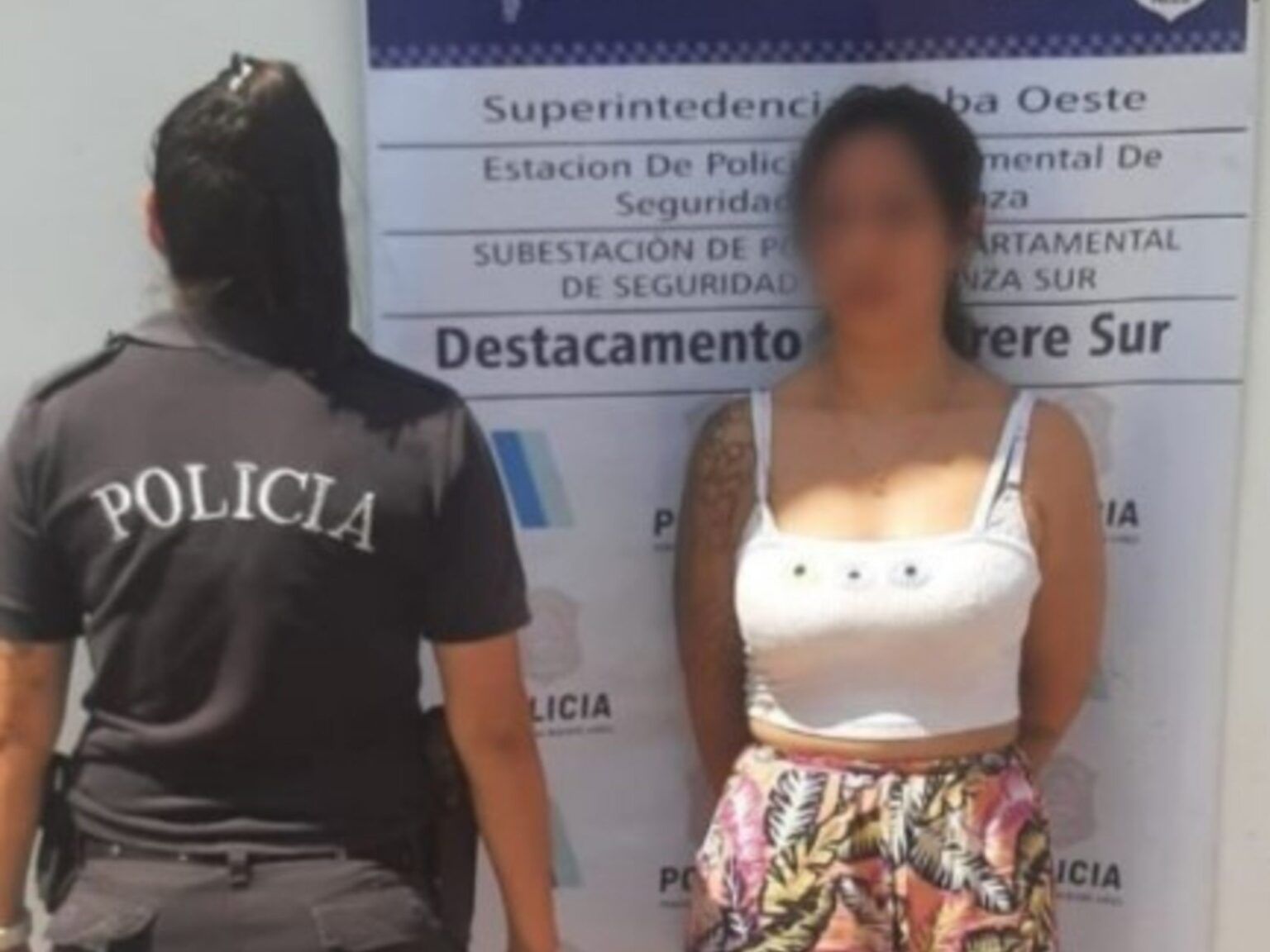 Encontró a su ex novio junto a su nueva pareja y lo mató de una puñalada