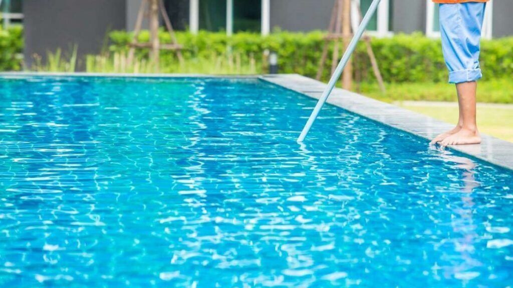 Cuánto líquido lleva una pileta?