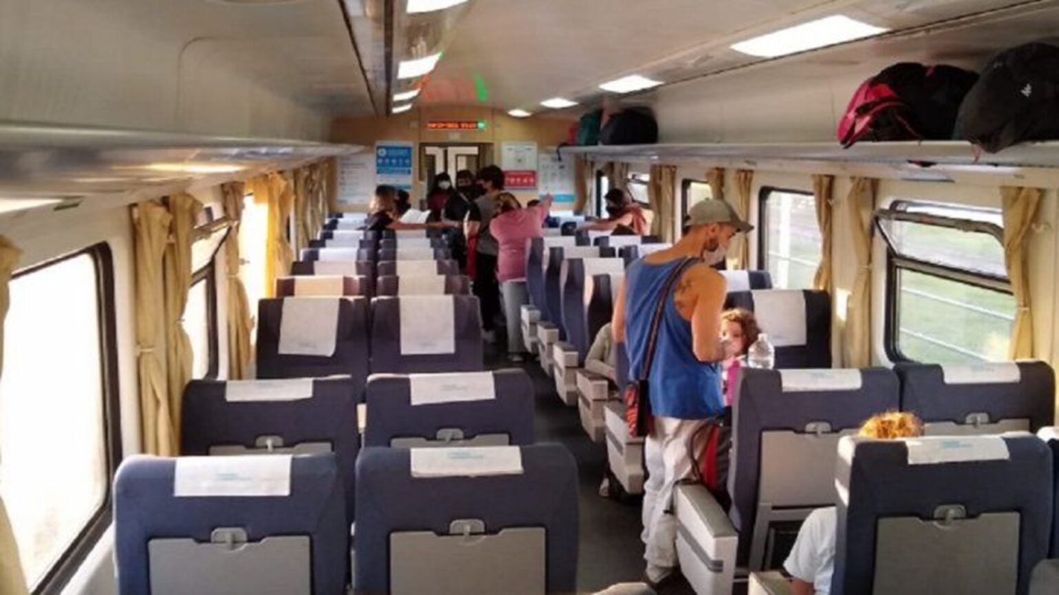 ¿las empresas de micros boicotean los trenes de larga distancia?