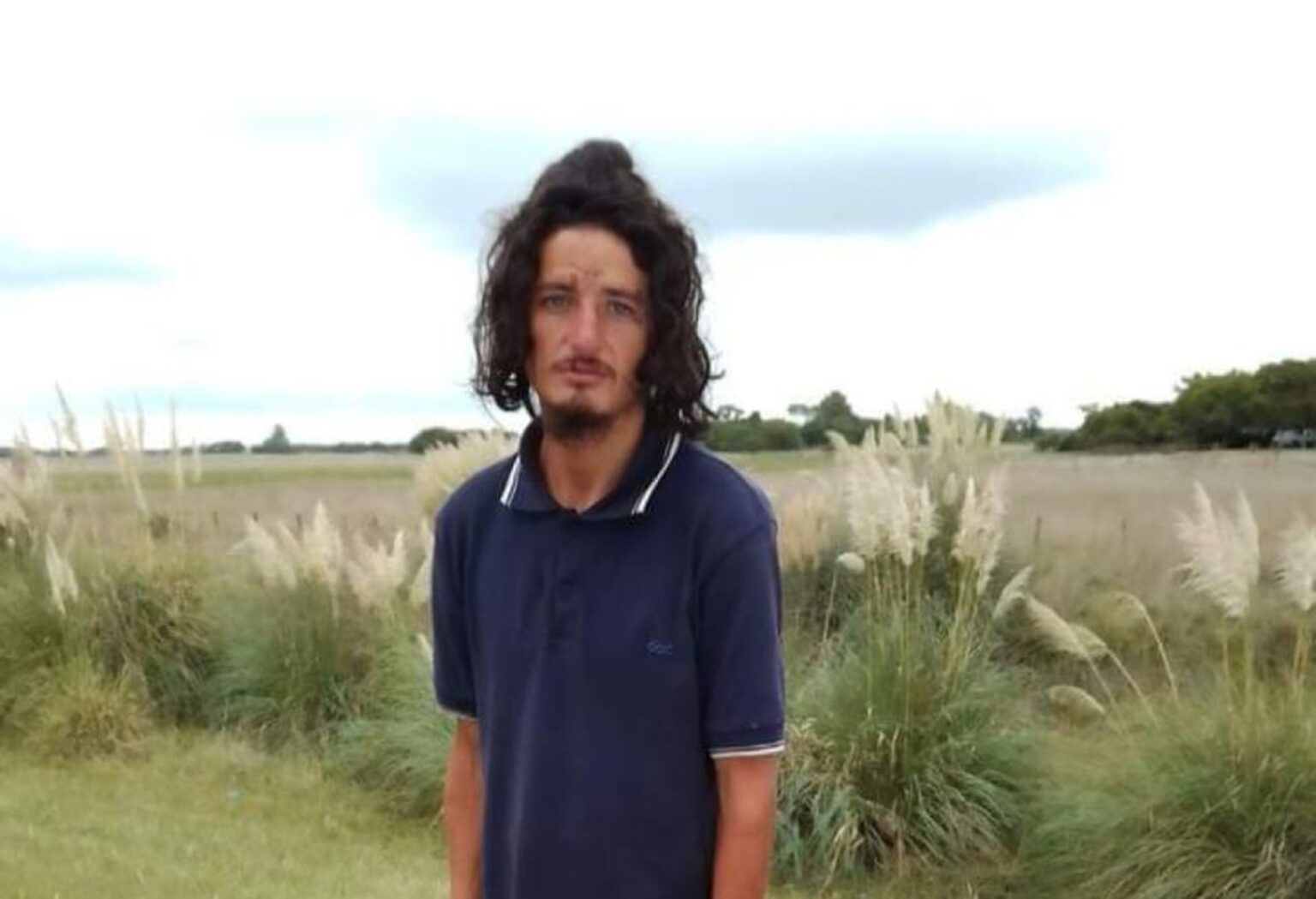 Buscan a familiares de un joven que deambulaba por la ruta 74