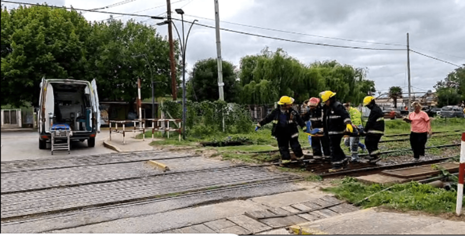 Brandsen: un hombre en grave estado tras ser atropellado por un tren