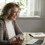 Trabajar después de jubilarse: entre la necesidad económica y la elección personal