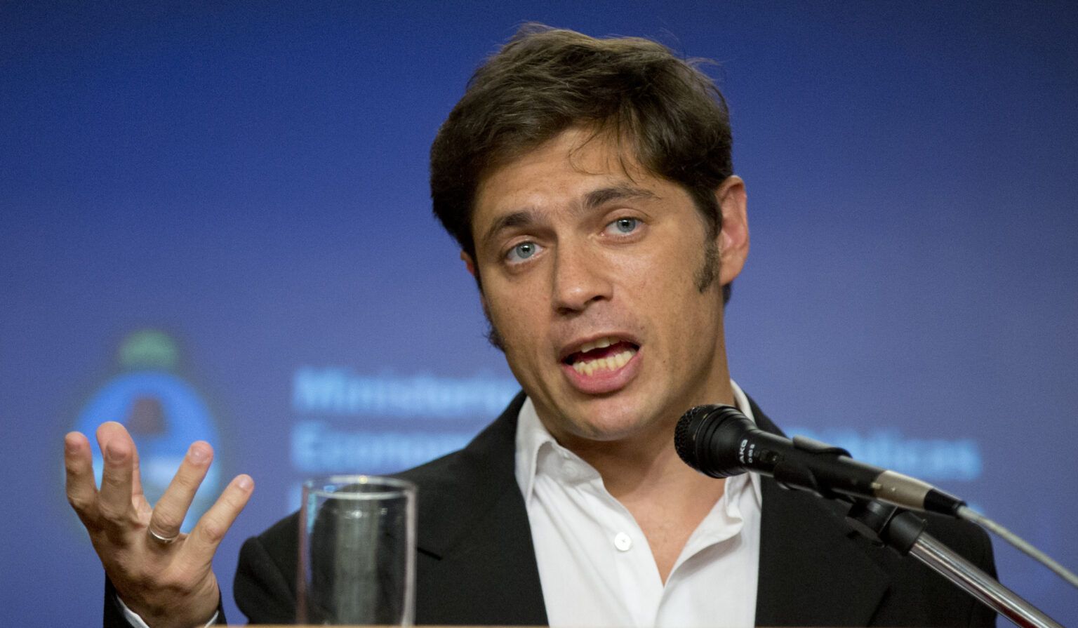 Polémica: denuncian que kicillof gastó $500 millones en la compra de gel íntimo