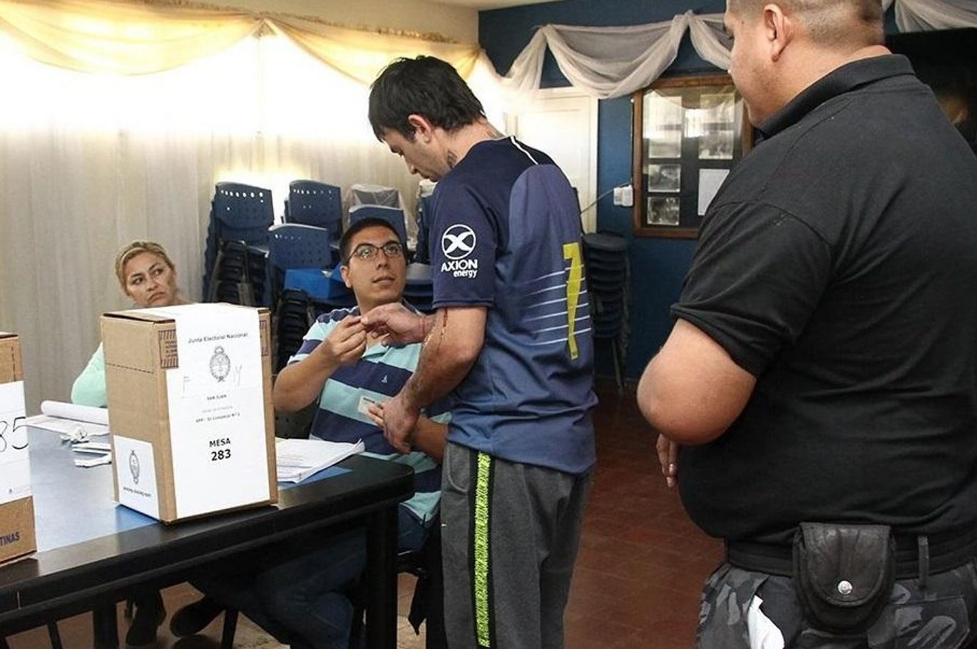 Juntos por el Cambio impulsa un proyecto de ley para prohibir el voto