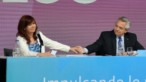 Alberto Fernández visitó a Cristina Kirchner para acompañarla tras el atentado