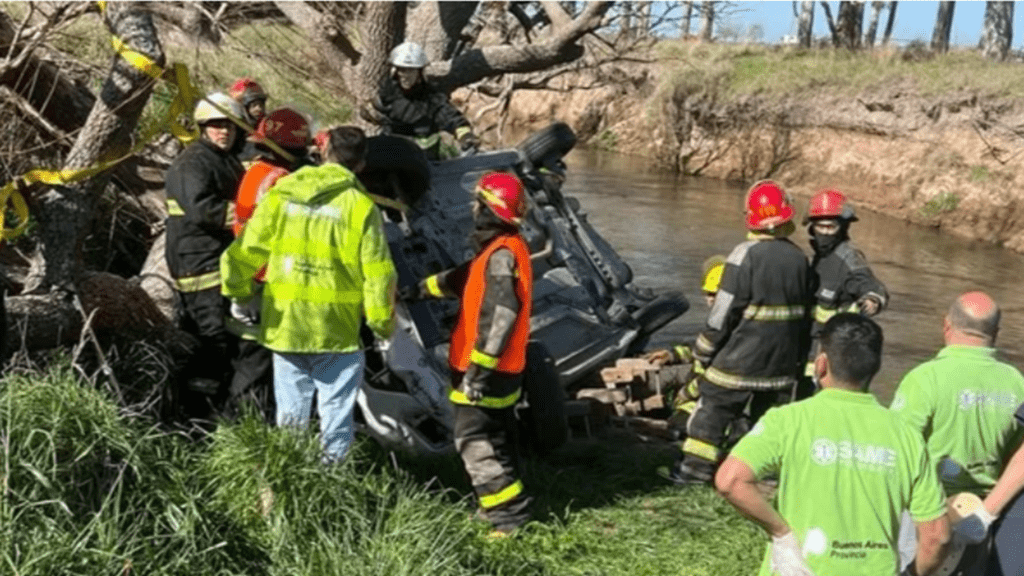 Otro fatal accidente en la Ruta 2: murió una pareja y su hijo de 14 años