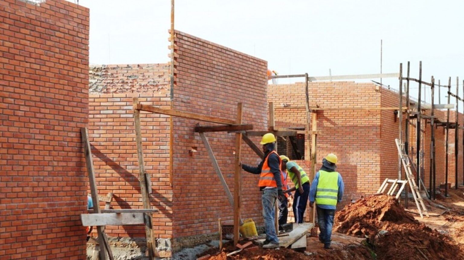 Pila: anunciaron la construcción de 50 viviendas