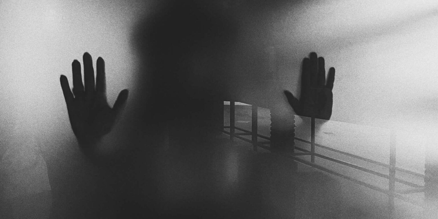 Video viral: el enfermero fantasma que anticipa a familiares de pacientes si estos se van a salvar o van a morir