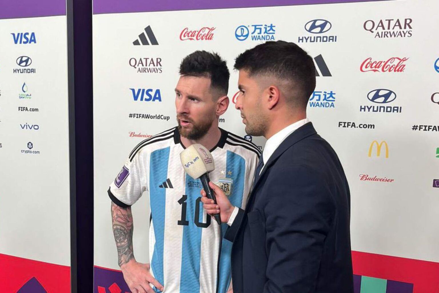"qué mirás bobo": la expresión de messi ya es canción