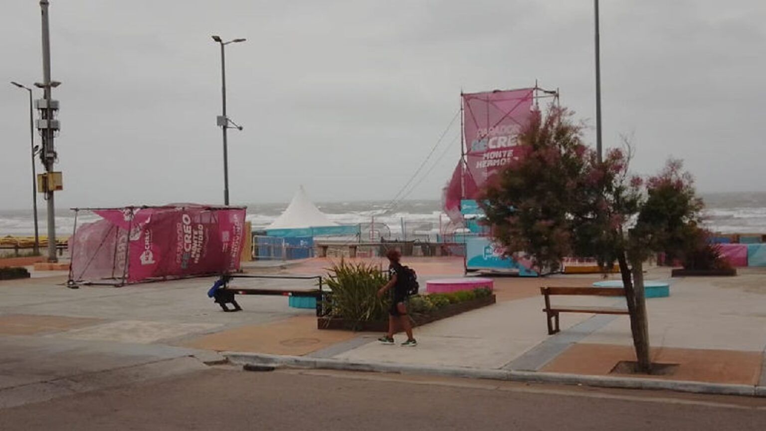 Fuertes vientos ocasionaron importantes daños en monte hermoso
