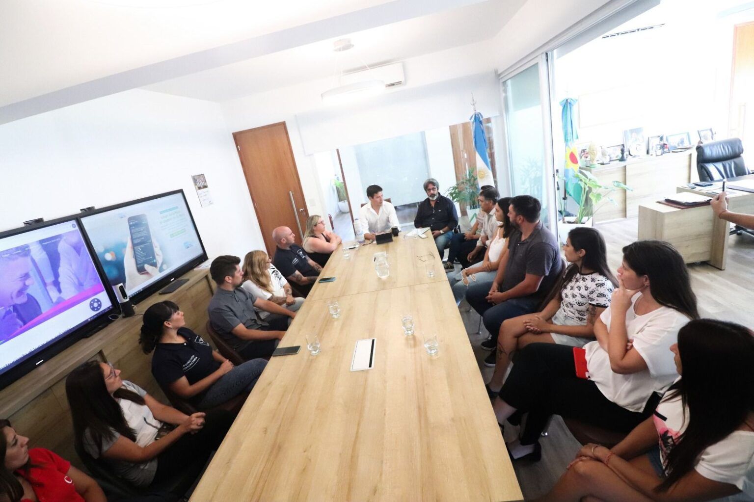 Aumento salarial récord: un intendente anunció un incremento del 144% para los municipales