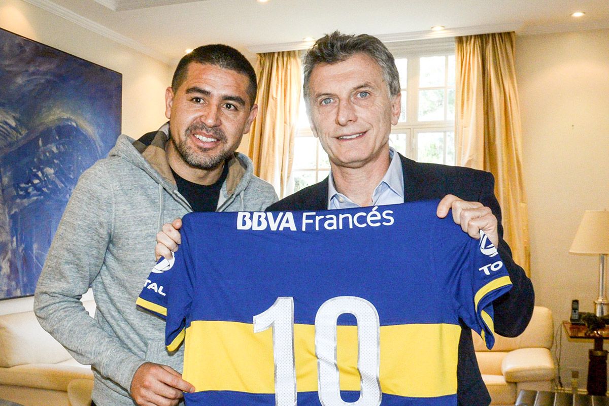 Mauricio Macri y Juan Román Riquelme.