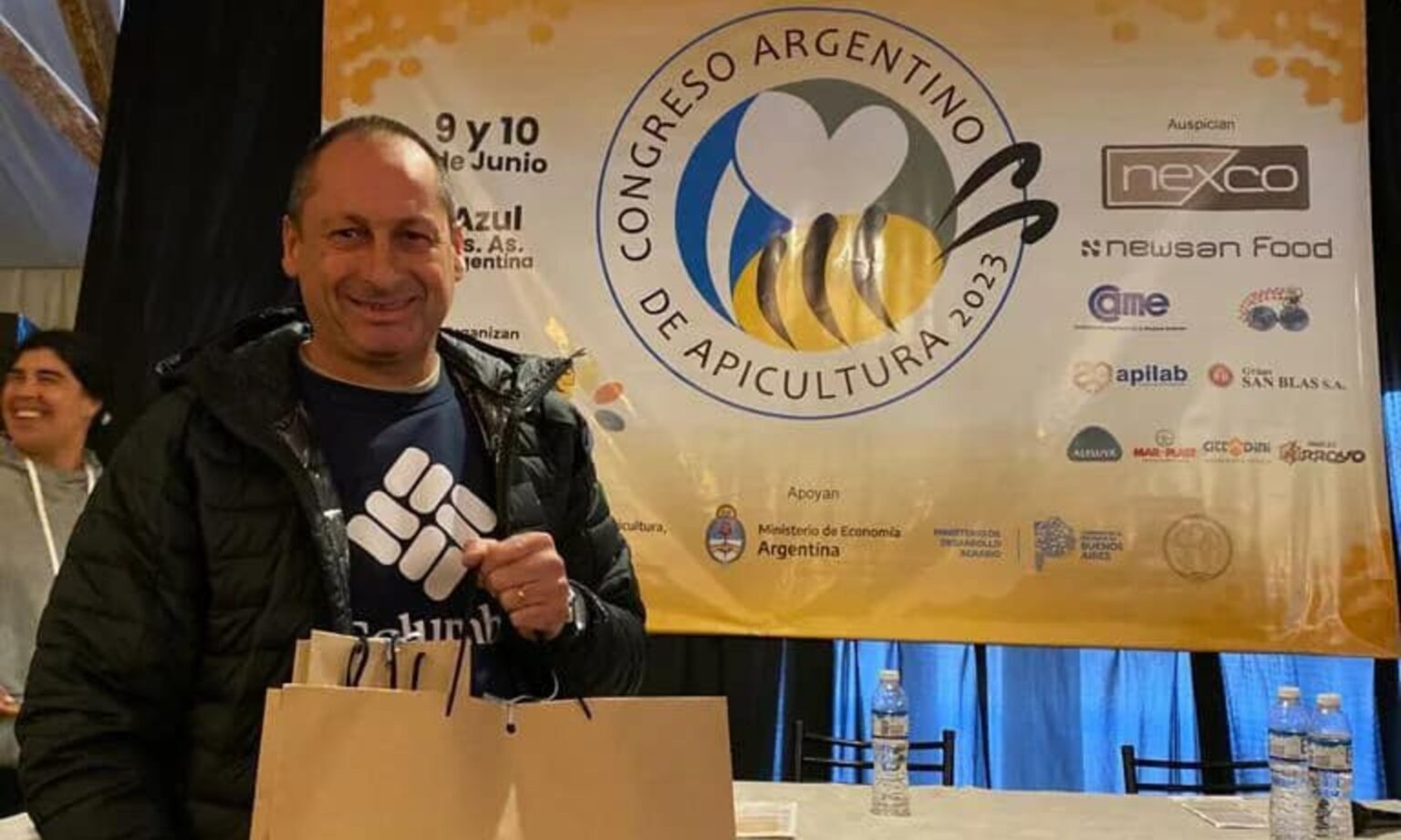 General madariaga brilla en la apicultura nacional: premio a la excelencia en mieles