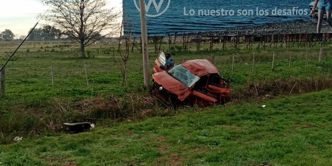 Accidente en ruta 2: impactante vuelco cerca de chascomús. Hay heridos