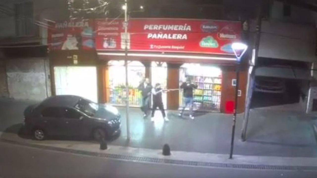 Comerciante defendió con escopeta de los saqueos