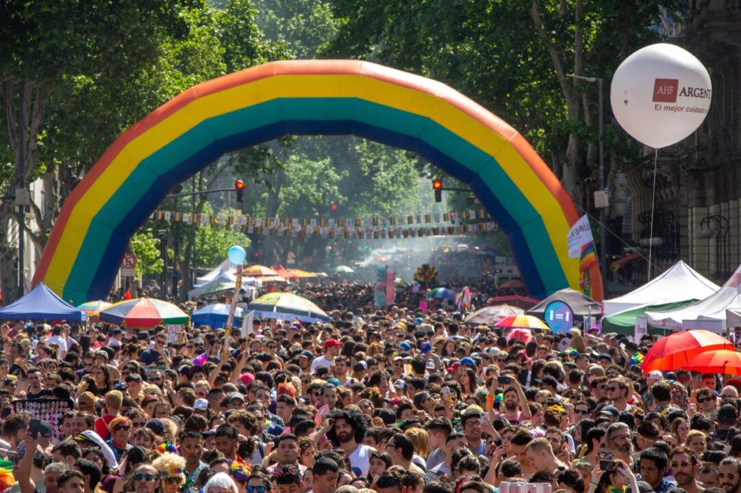 Masiva marcha del orgullo en la Ciudad: Más de un millón de personas ...