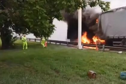 Incendio camión autopista Riccheri