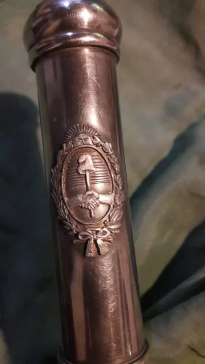 Cómo es el bastón de mando que kicillof portará para asumir su nuevo mandato