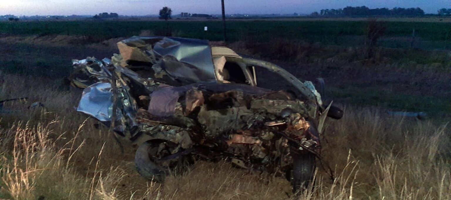 Trágico accidente en la ruta 51: un muerto tras tremendo choque entre un camión y un auto