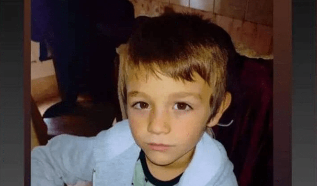 El peor final: hallaron muerto al nene de 8 años que cayó al agua en un temporal en tres arroyos 1 El peor final: hallaron muerto al nene de 8 años que cayó al agua en un temporal en tres arroyos