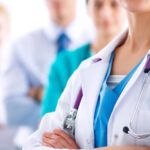 Salud para monotributistas: ¿cómo anotarse en el nuevo registro oficial tras la baja de obras sociales?