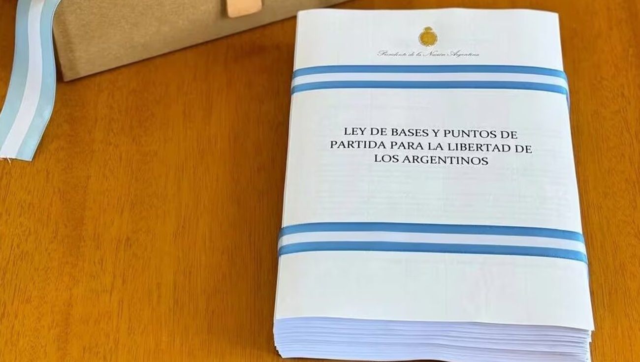 La provincia de buenos aires analiza recurrir a la justicia por la ley ómnibus 1 La provincia de buenos aires analiza recurrir a la justicia por la ley ómnibus