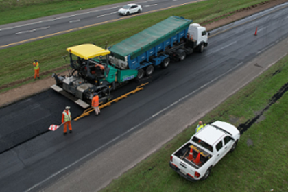 Se reiniciaron las obras de repavimentación de la ruta 2