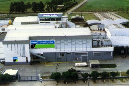 Un frigorífico bonaerense suspende a más de 200 trabajadores