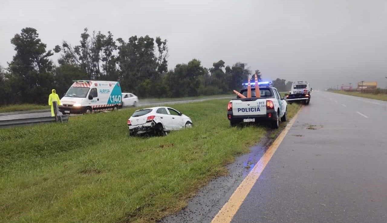 Ruta 2: accidente en medio de alerta naranja por tormentas 1 Ruta 2: accidente en medio de alerta naranja por tormentas