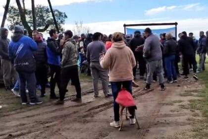 Protesta de galgueros en maipú tras el trágico incidente con dos perros galgos