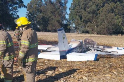 Cayó un avión con 3 tripulantes en balcarce