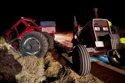 Impactante accidente: un tractor quedó partido en dos tras fuerte choque con un camión