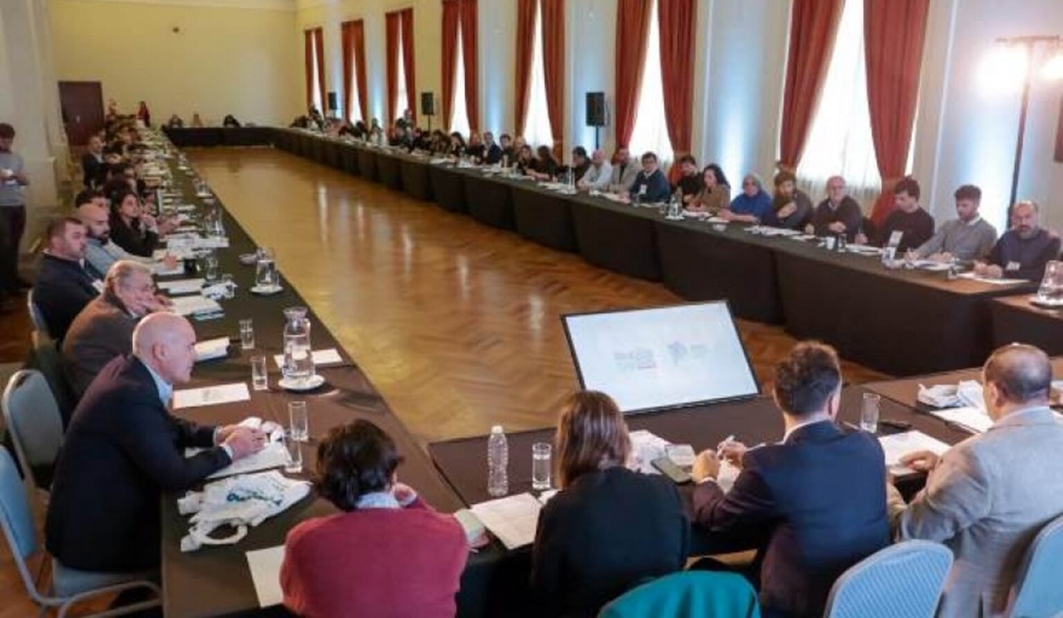 Reclaman que se restituya el fin de semana largo de agosto 1 Reclaman que se restituya el fin de semana largo de agosto