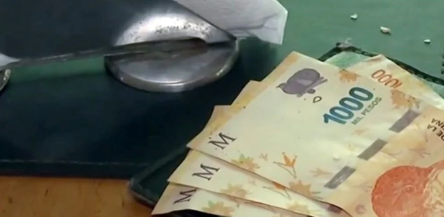 El gobierno quiere imponer la propina obligatoria en bares y restaurantes