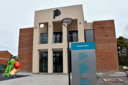 La casa de la provincia abrió sus puertas en castelli: todos los trámites en un solo lugar