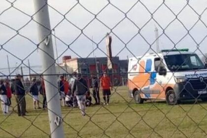 Conmoción: murió un jugador durante un partido de fútbol senior