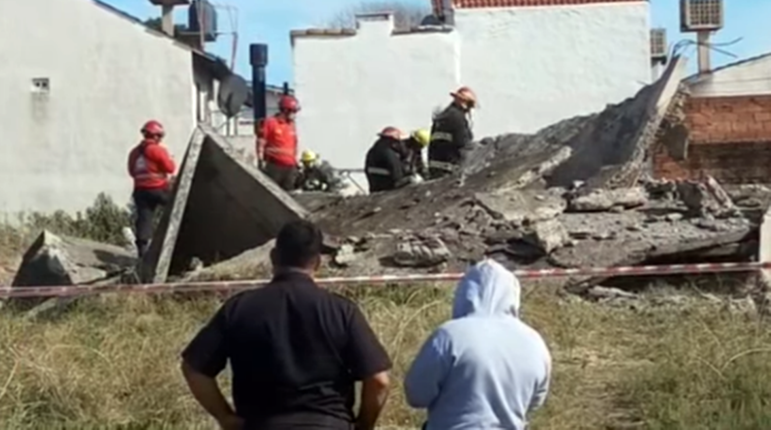 derrumbe en mar del tuyu