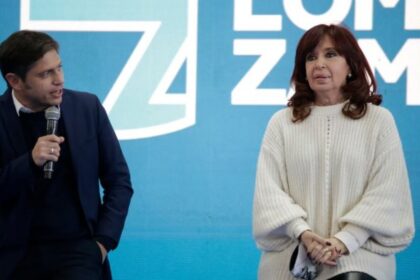 Kicillof respaldó a Cristina y denunció persecución judicial en La Plata