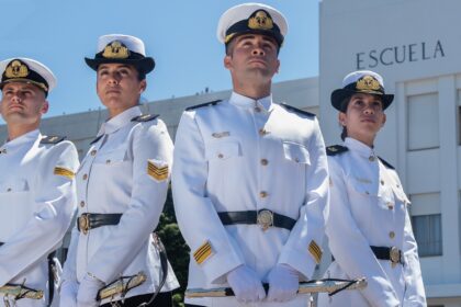 La Armada Argentina abre inscripciones para cadetes y suboficiales 2026