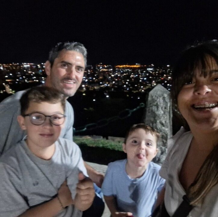 PolE44aZv 2000x1500 2