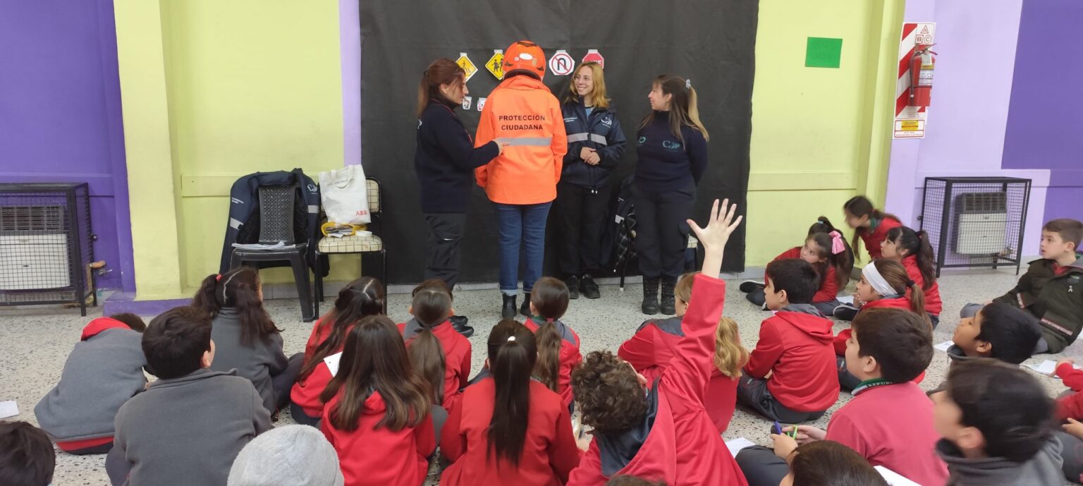 Día de la Seguridad Vial en Argentina: Lanzamiento del programa Guardianes de la Seguridad Vial en Santa Teresita