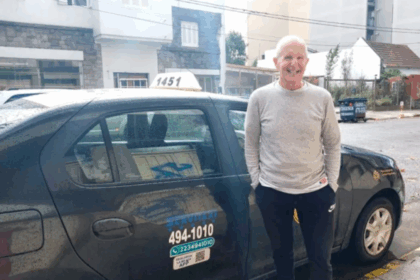 Un taxista de Mar del Plata devolvió $600.000 y conmovió a toda la ciudad