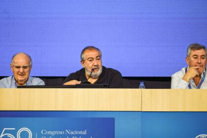 Trabajadores de la sanidad exigen recomposición salarial ante empresarios