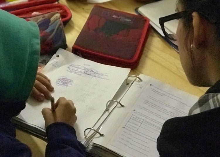 Colegios argentinos enfrentan crisis para cubrir cargos docentes en todos los niveles