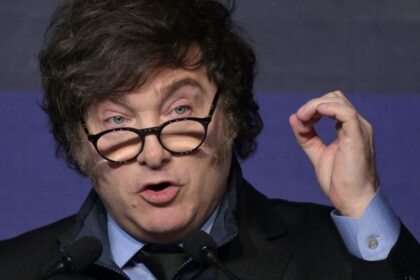 Milei lanzó su campaña en La Plata y promete un cambio decisivo para Buenos Aires