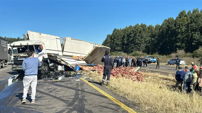 noti25 06 27vuelcoaut4