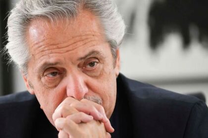 Fernández cuestiona a la Justicia tras su procesamiento en la causa Seguros y apunta a los medios