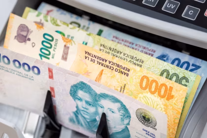 Salarios subieron un 3% en mayo y superaron la inflación, impulsados por el sector informal