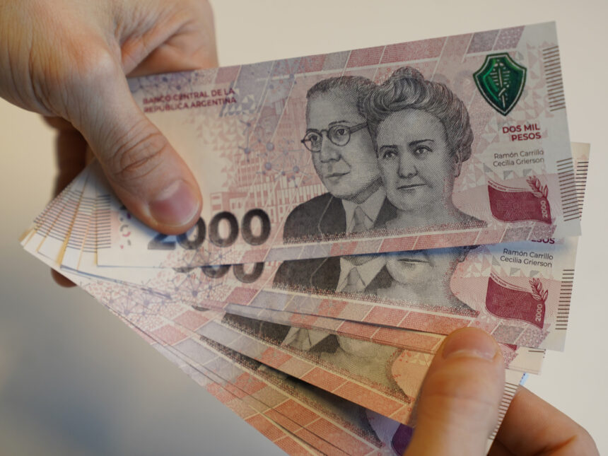 Bancos suben las tasas de plazos fijos al 50% y sorprenden a los ahorristas argentinos