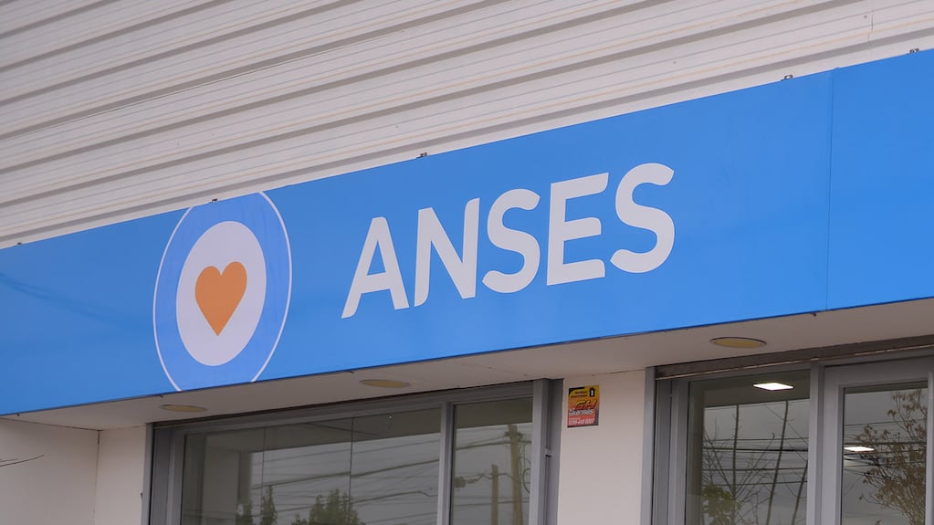 Hoy cobran jubilaciones y AUH: ¿Quiénes tienen el turno el 20 de agosto de 2025?